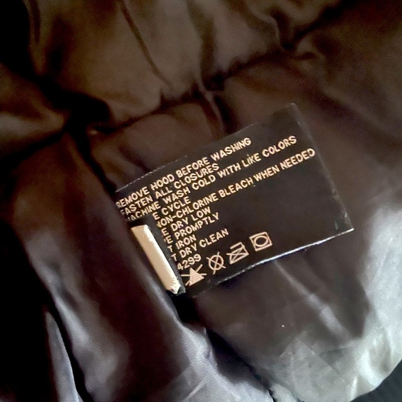 Super triple goose down jacket boys 10/12. In great shape worn once. - Picture 3 of 5